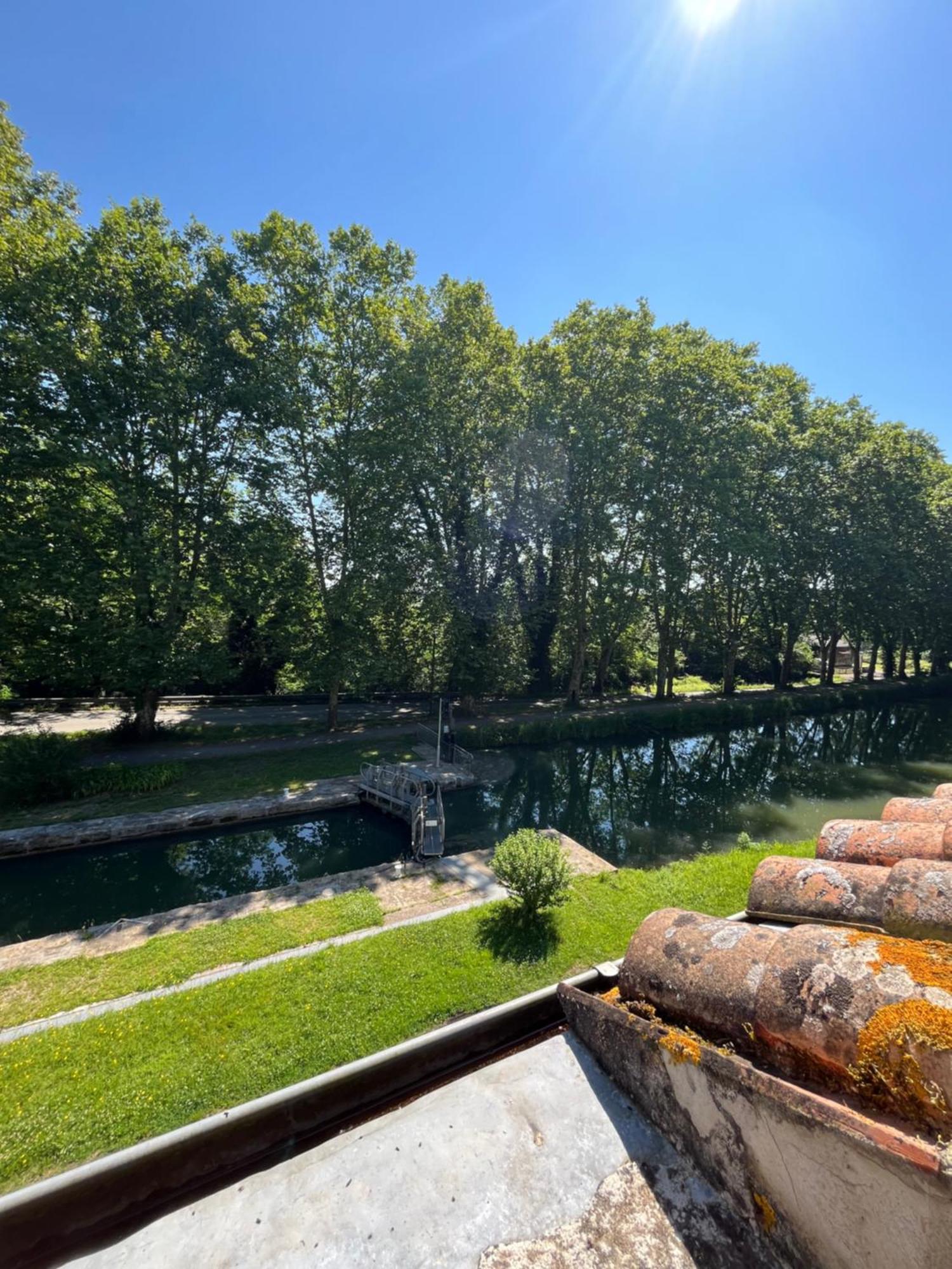 Maison Eclusiere Le Coup De Pompe Meilhan-sur-Garonne Exteriér fotografie